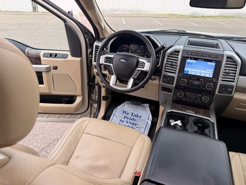 Used 2017 Ford F250 Lariat w/ Lariat Ultimate Package AWD/4WD image 22