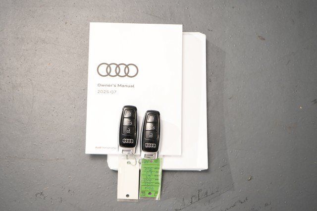 Used 2025 Audi Q7 2.0T Premium Plus w/ Premium Plus Package AWD/4WD image 62
