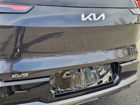 Certified 2024 Kia EV9 GT-Line image 27