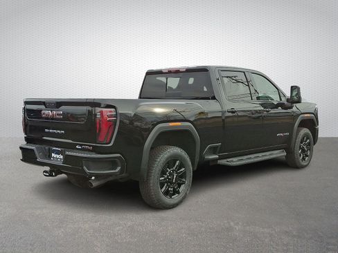 New 2026 GMC Sierra 2500 AT4 w/ Technology Package image 4