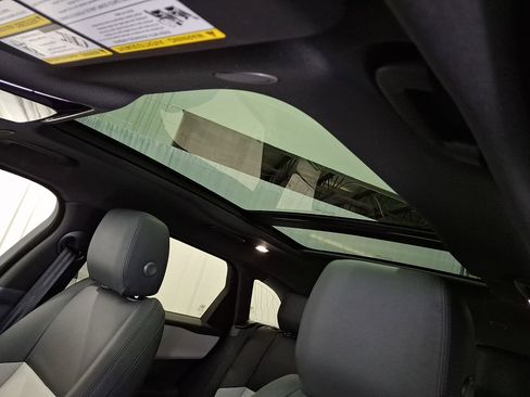 Used 2026 Land Rover Range Rover Velar S image 13