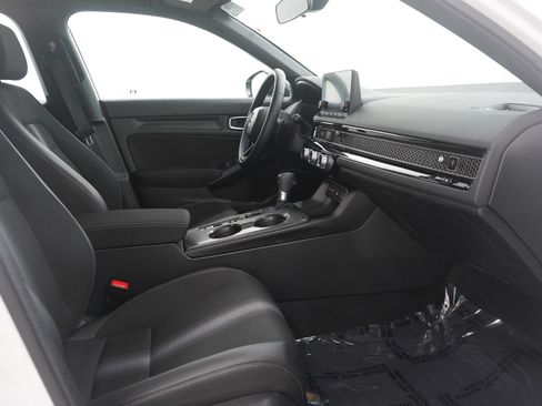 Used 2025 Honda Civic Sport image 12