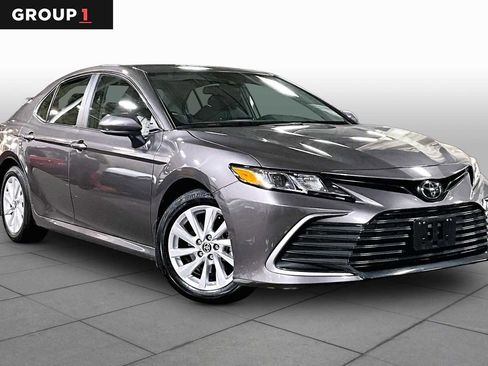 Used 2023 Toyota Camry LE FWD image 3