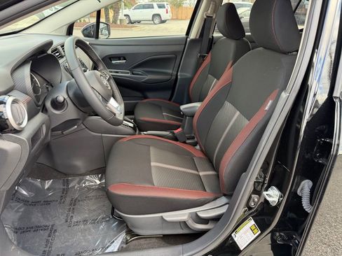 Used 2025 Nissan Versa SR w/ Trunk Package image 11