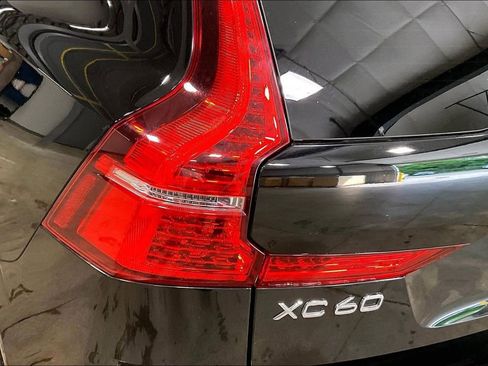 Certified 2023 Volvo XC60 B5 Core w/ Climate Package AWD/4WD image 23
