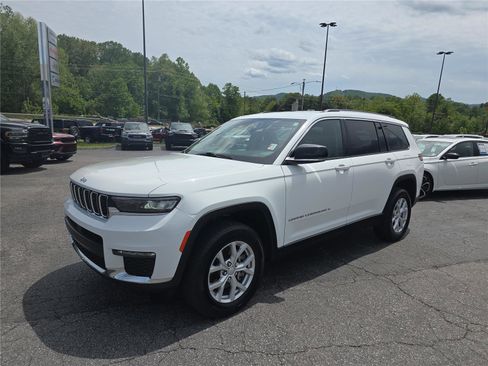 Used 2023 Jeep Grand Cherokee L Limited AWD/4WD image 7