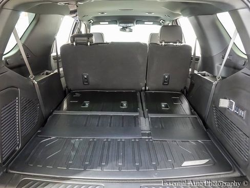 Used 2025 GMC Yukon Elevation image 23