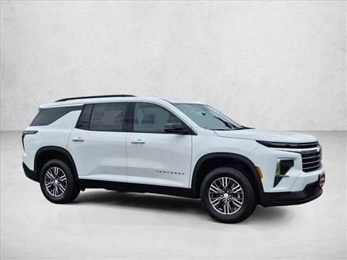 New 2026 Chevrolet Traverse LT image 7