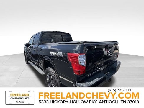 Used 2019 Nissan Titan PRO-4X w/ Pro-4x Convenience Package AWD/4WD image 4