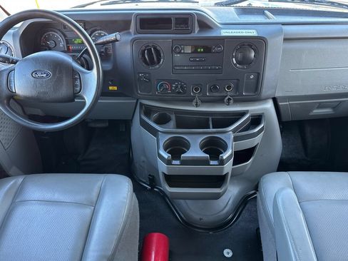 Used 2019 Ford E-450 and Econoline 450 Super Duty w/ Power Windows & Locks Group RWD image 12