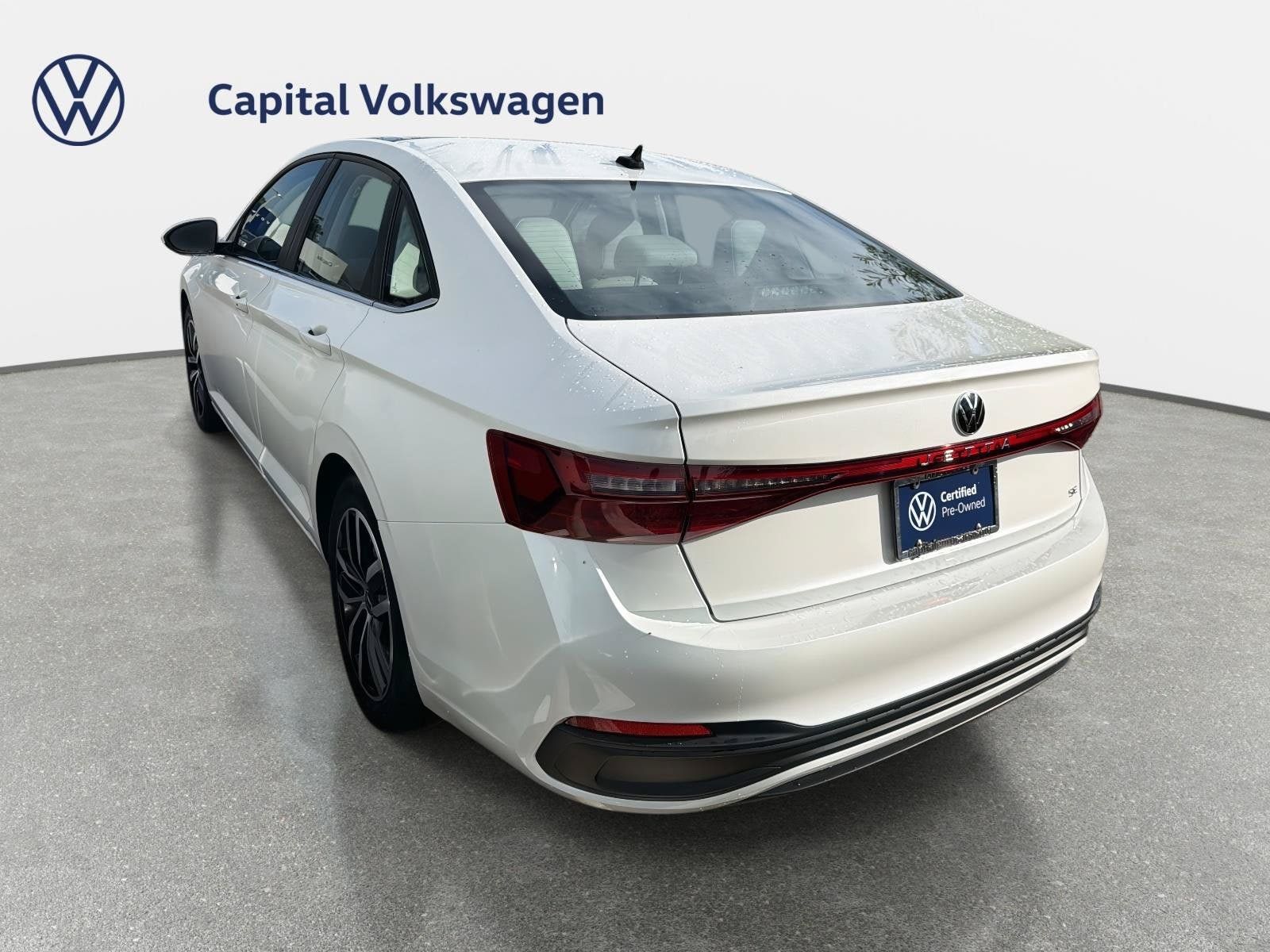 Used 2026 Volkswagen Jetta SE FWD image 7