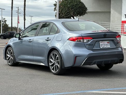 Used 2022 Toyota Corolla SE w/ SE Premium Package image 3