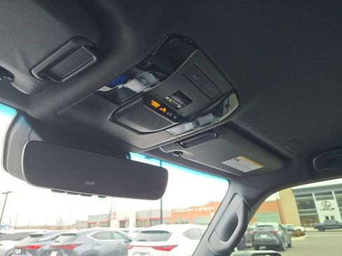 Used 2025 Toyota Land Cruiser image 28