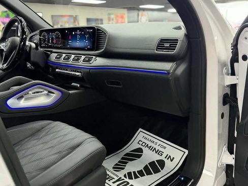 Used 2026 Mercedes-Benz Maybach GLS 600 4MATIC image 18