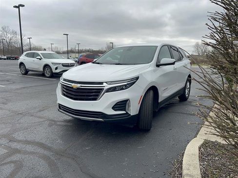Used 2024 Chevrolet Equinox LT w/ LPO, Floor Liner Package image 3
