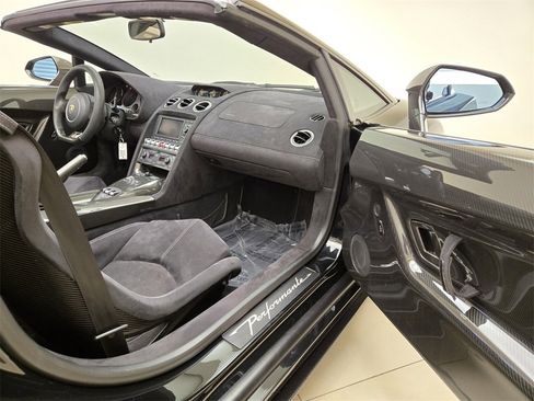 Used 2011 Lamborghini Gallardo LP 570-4 Performante image 19