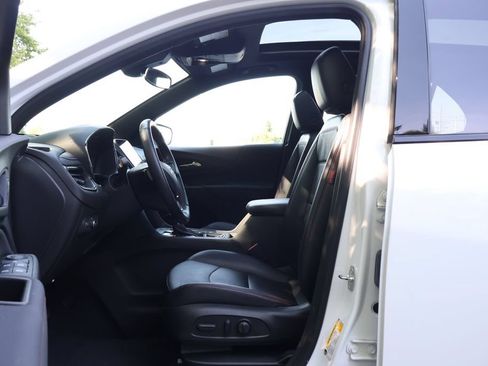 Certified 2023 Chevrolet Equinox RS w/ RS Leather Package AWD/4WD image 35