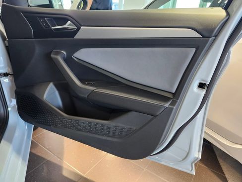 New 2025 Volkswagen Jetta SE image 16