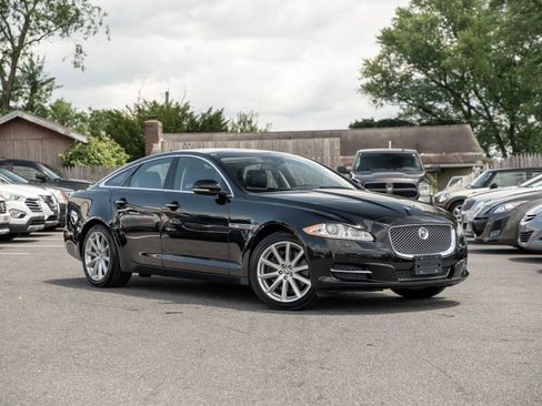 Used 2013 Jaguar XJ AWD image 1