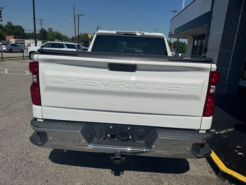 Certified 2020 Chevrolet Silverado 1500 LT w/ Convenience Package AWD/4WD image 10