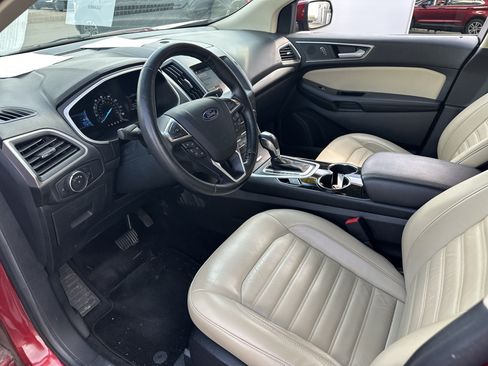 Used 2016 Ford Edge SEL w/ Equipment Group 201A FWD image 4