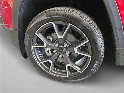 New 2026 Jeep Cherokee Overland image 10