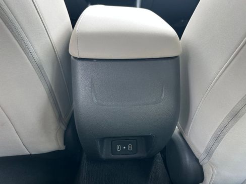 Used 2025 Hyundai Sonata SEL FWD image 23