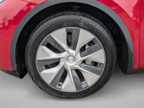 Used 2023 Tesla Model Y Long Range image 11