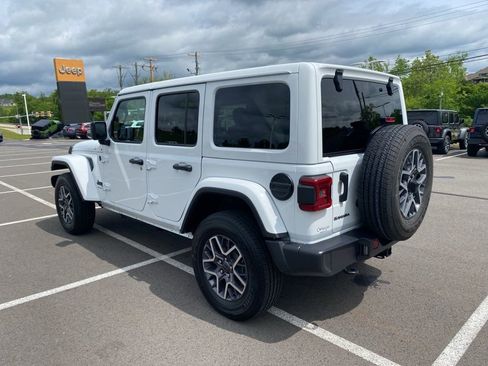 New 2025 Jeep Wrangler Sahara image 5