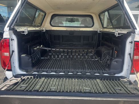 Used 2021 Chevrolet Colorado W/T w/ WT Convenience Package RWD image 27