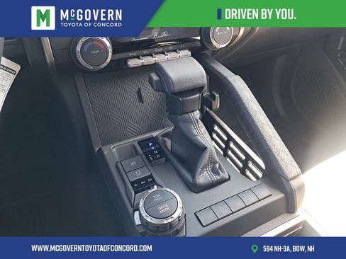 Used 2026 Toyota 4Runner SR5 AWD/4WD image 32