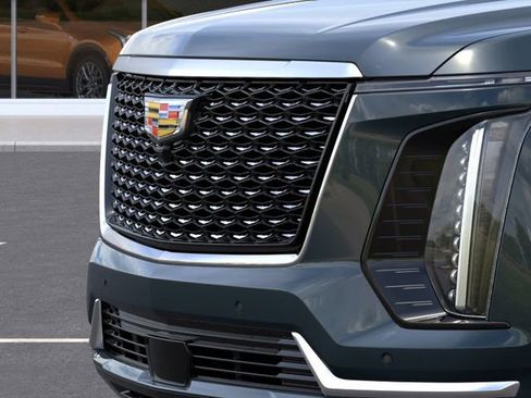 New 2026 Cadillac Escalade ESV Luxury AWD/4WD image 13