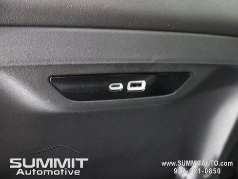 New 2027 Chrysler Pacifica Select AWD/4WD image 38