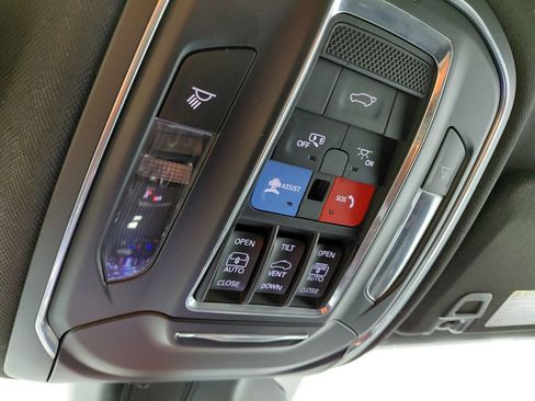 Certified 2024 Jeep Grand Cherokee L Limited w/ Luxury Tech Group II image 45