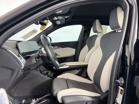 Used 2024 BMW X2 xDrive28i w/ Convenience Package AWD/4WD image 6