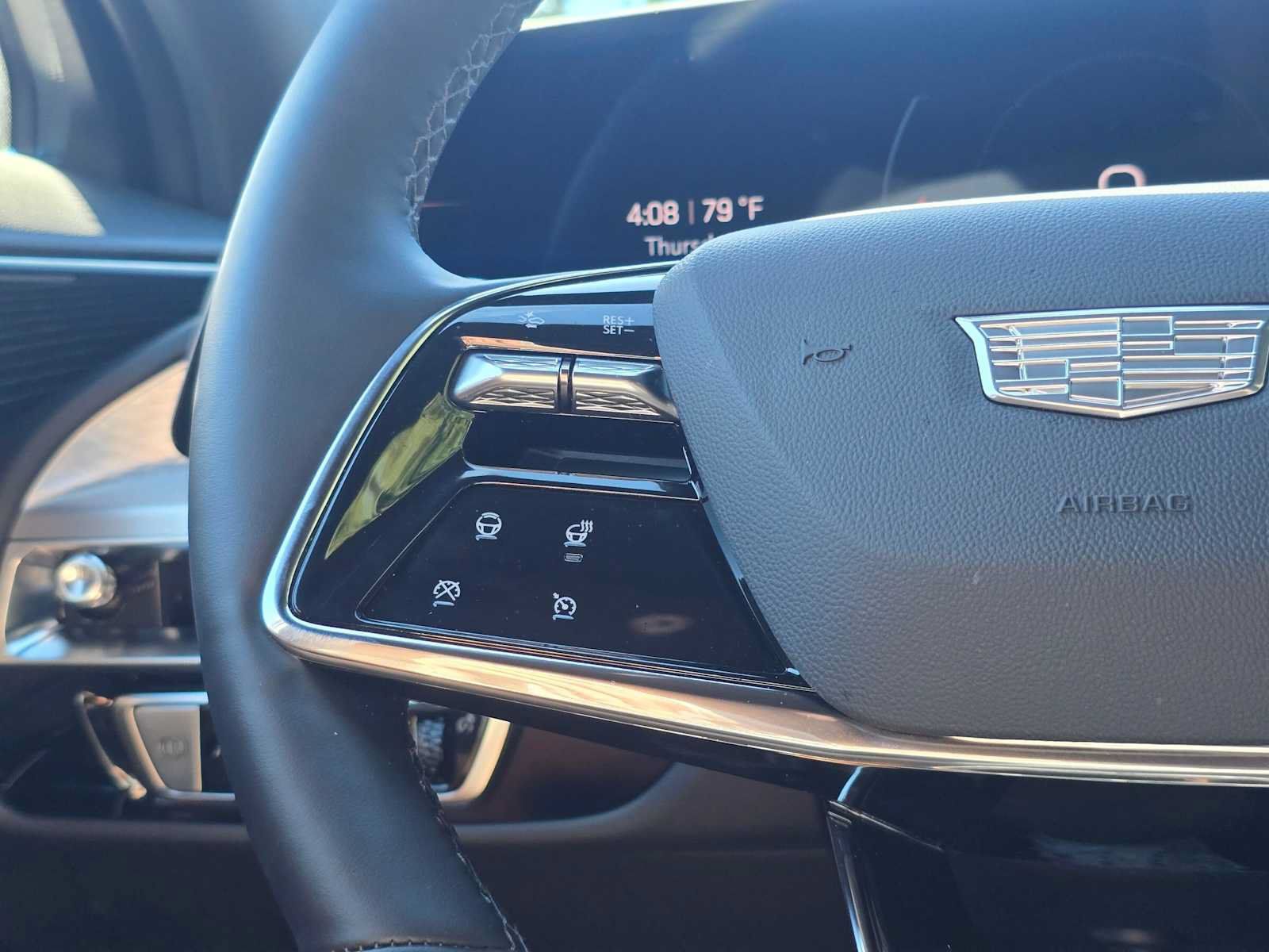 Used 2026 Cadillac Lyriq Luxury AWD/4WD image 31