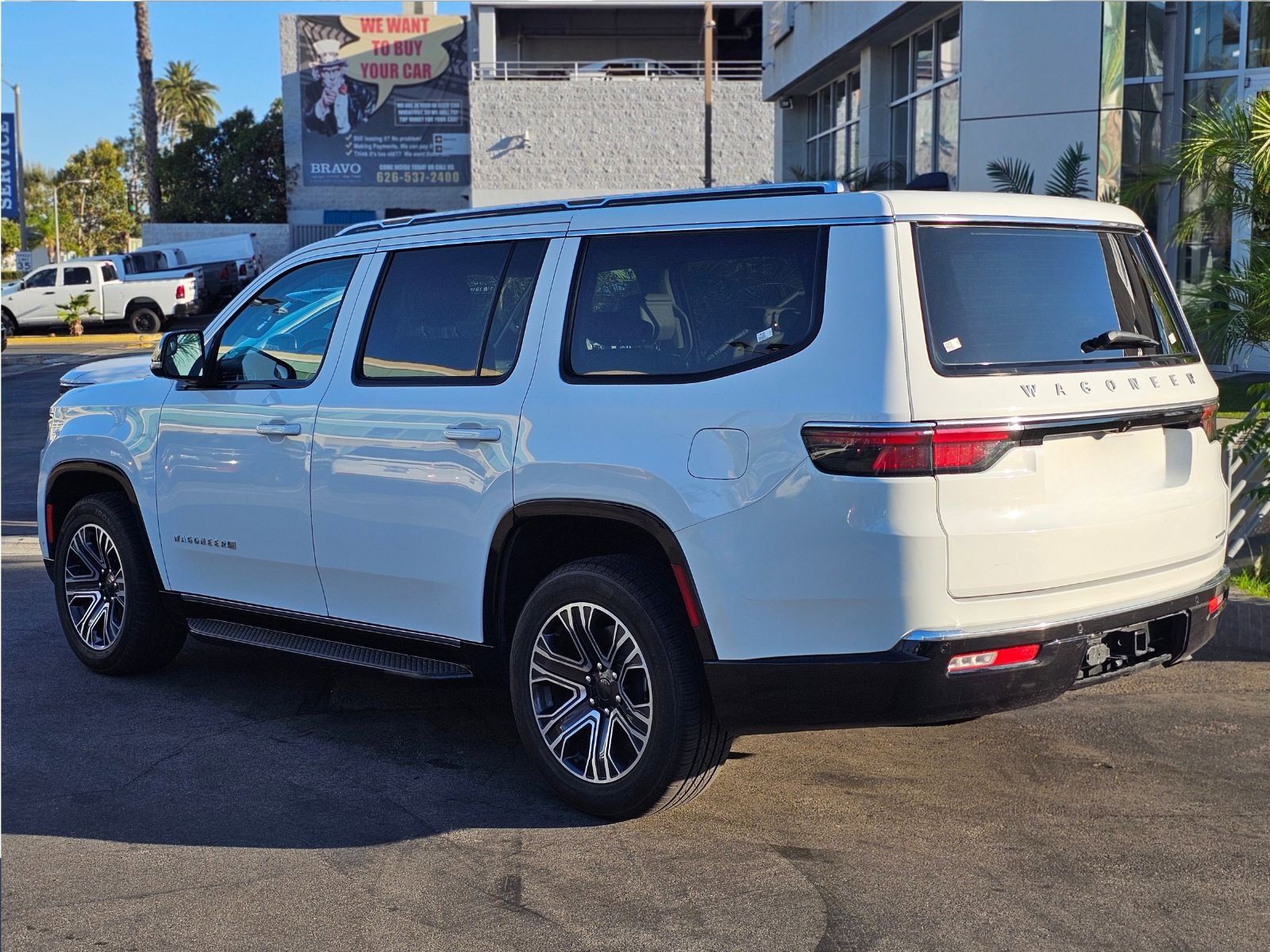 Used 2024 Jeep Wagoneer Series II AWD/4WD image 5