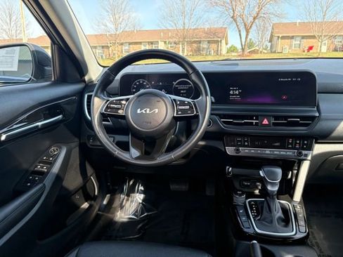 Used 2024 Kia Seltos EX AWD/4WD image 27