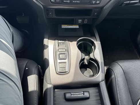 Used 2023 Honda Passport EX-L image 16