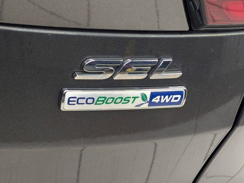 Used 2019 Ford Escape SEL image 34