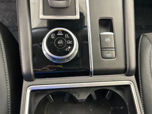 Used 2023 Mitsubishi Outlander SE FWD image 48