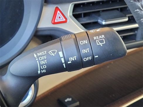 Certified 2023 Toyota Sienna XLE image 31