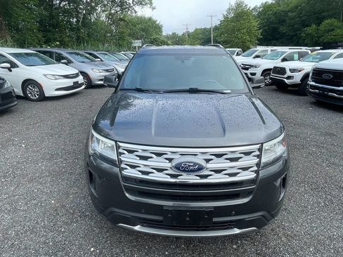 Used 2019 Ford Explorer XLT w/ Equipment Group 202A AWD/4WD image 3