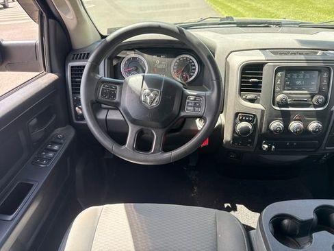 Used 2018 RAM 1500 Express w/ Express Value Package AWD/4WD image 19