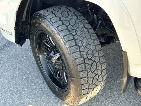 Used 2022 Toyota 4Runner Limited image 9