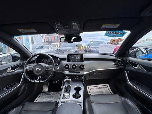 Used 2018 Kia Stinger GT image 16