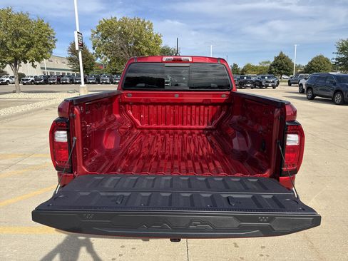 New 2026 GMC Canyon Elevation w/ Convenience Package image 6