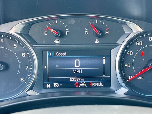 Used 2023 Chevrolet Equinox RS FWD image 12
