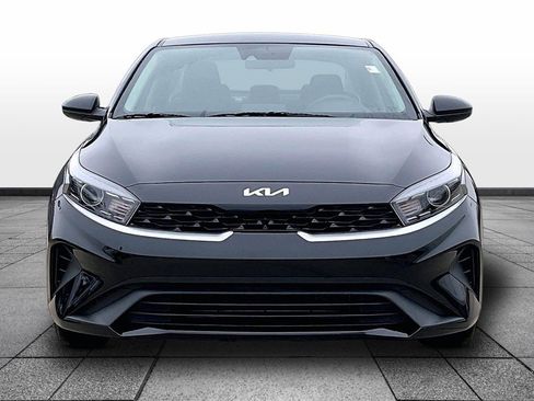 Certified 2024 Kia Forte LXS image 3