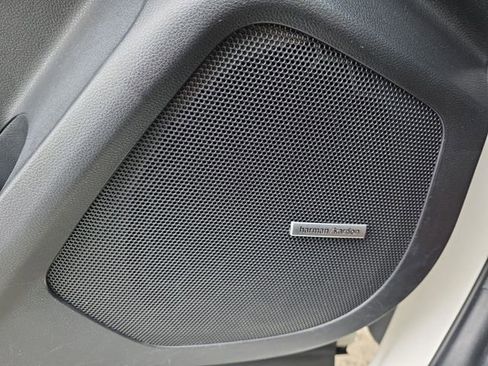 Used 2024 Subaru Ascent Limited w/ Technology Package image 44